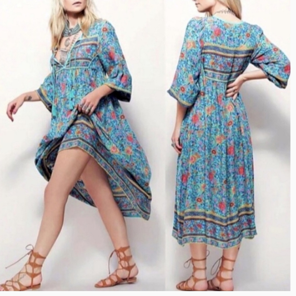 Ocean's Edge Maxi Folktown - Picture 2 of 7